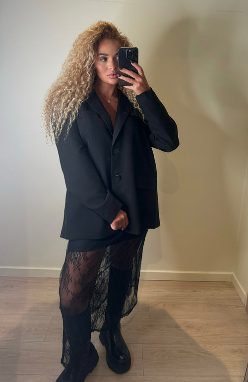 Jupe en dentelle noire