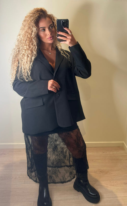 Jupe en dentelle noire