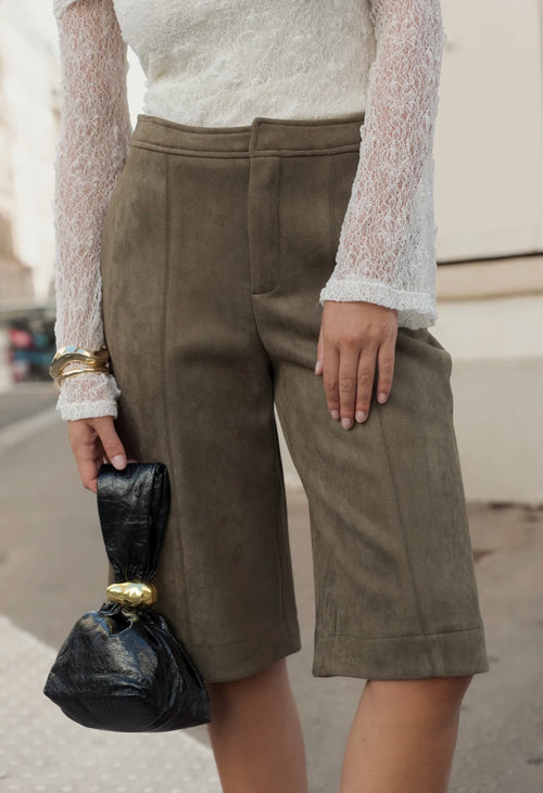 Bermuda en daim Kaki