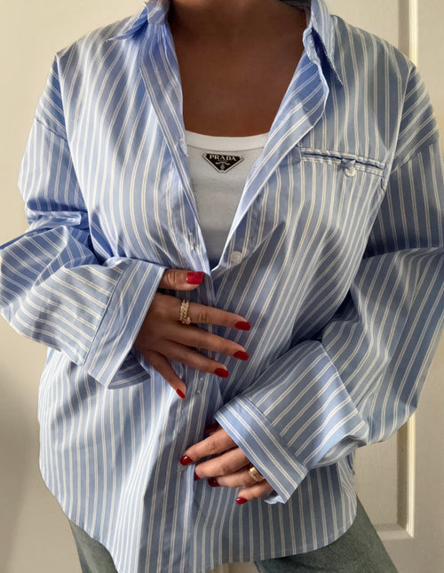Chemise oversize rayée à boutons dans le dos