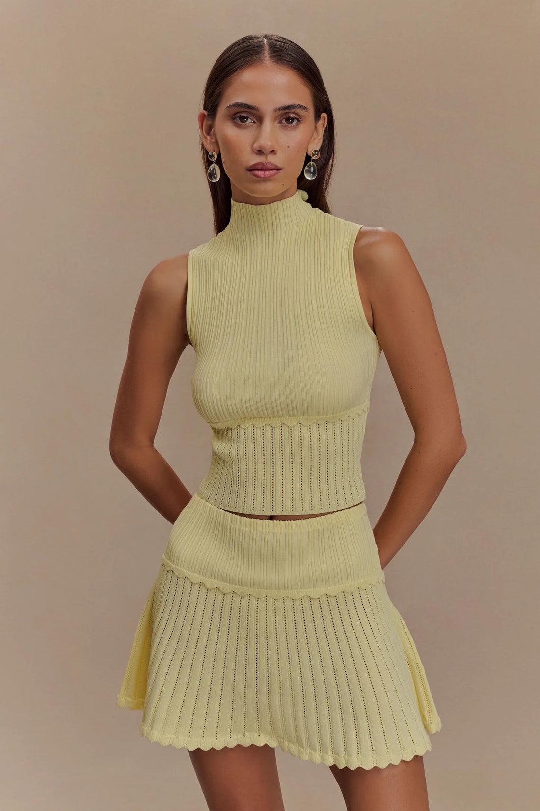 Ensemble-jupe en maille jaune beurre